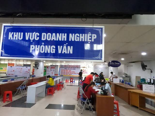 Tuyển Công Nhân Số Lượng Lớn Bình Dương